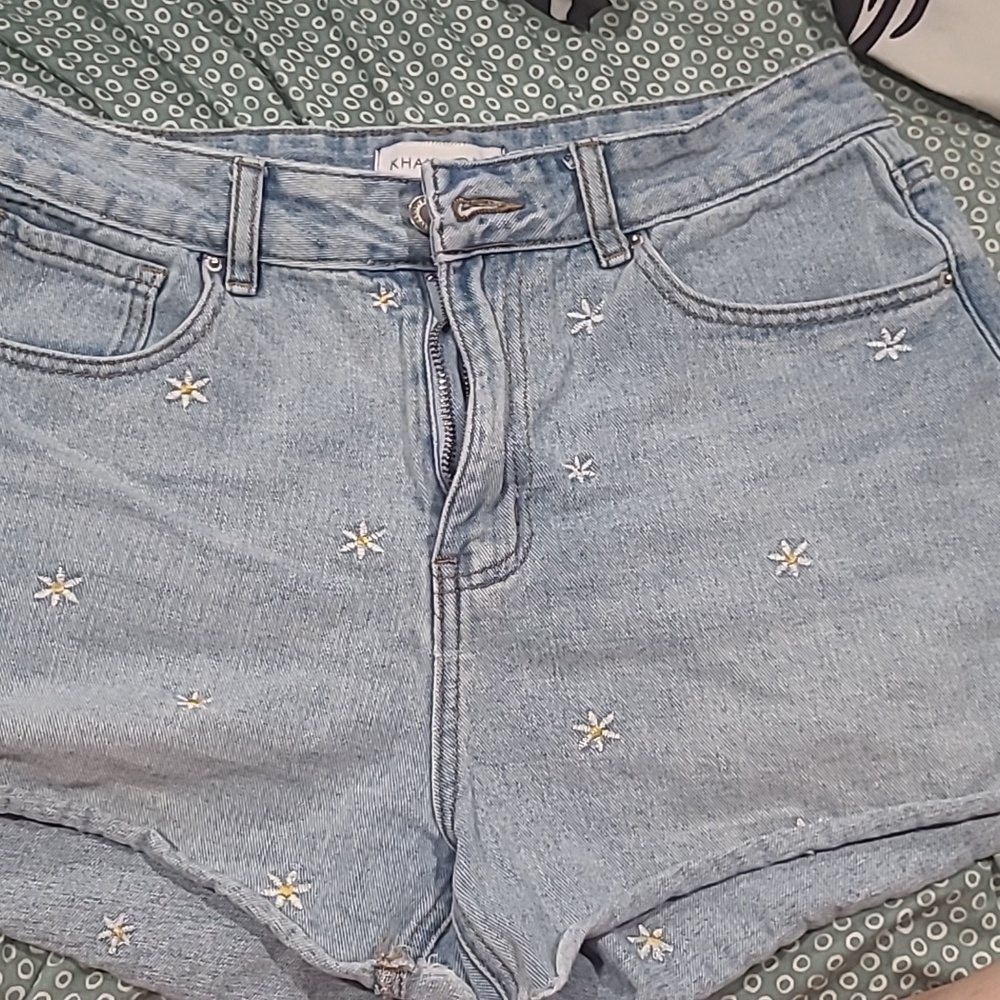 Khaki+blue shorts size 11/30